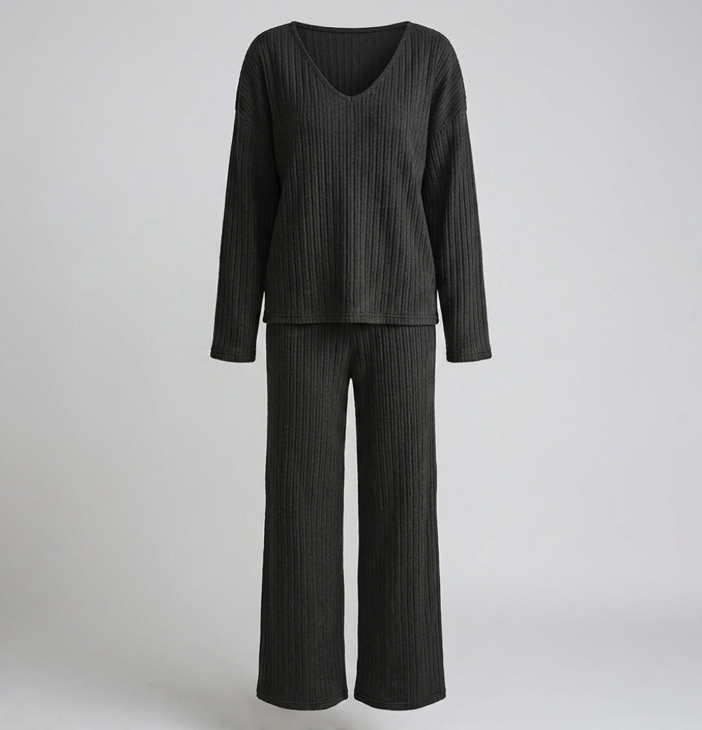Charlotte Bennett | Ribbed Knit Lounge Set For Women