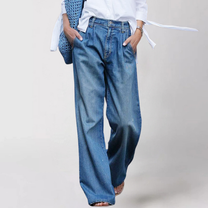 Comfortable Wide-Cut Women's Jeans with Elastic Waistband