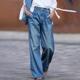 Comfortable Wide-Cut Women's Jeans with Elastic Waistband