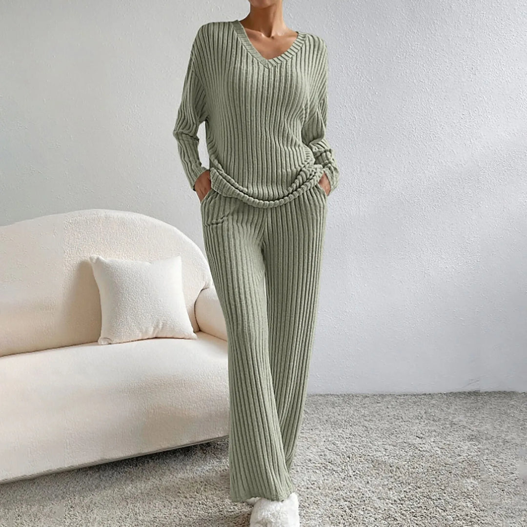 Charlotte Bennett | Ribbed Knit Lounge Set For Women