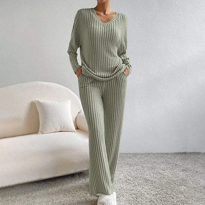 Charlotte Bennett | Ribbed Knit Lounge Set For Women