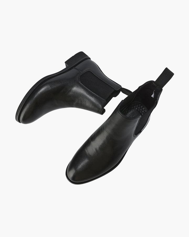 Matteo Ricci | Classic Chelsea Leather Boots with Timeless Edge For Men